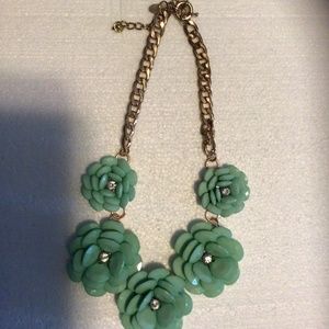 CoStume jewelry flower necklace